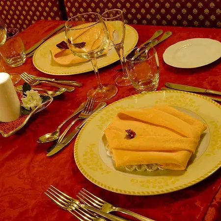 Borgo Dei Poeti Romantik 酒店 4*
