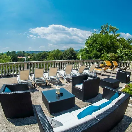酒店 Borgo Dei Poeti Romantik 4*