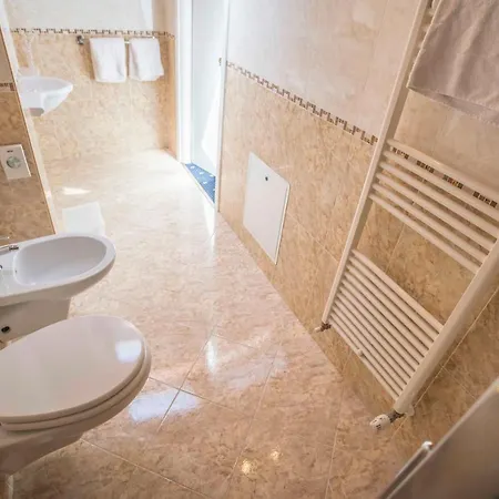 酒店 Borgo Dei Poeti Romantik 4*