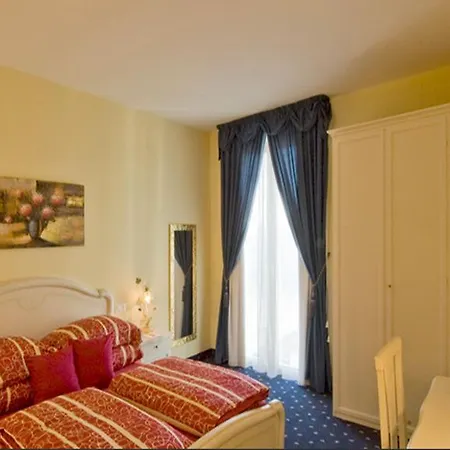 酒店 Borgo Dei Poeti Romantik 4*