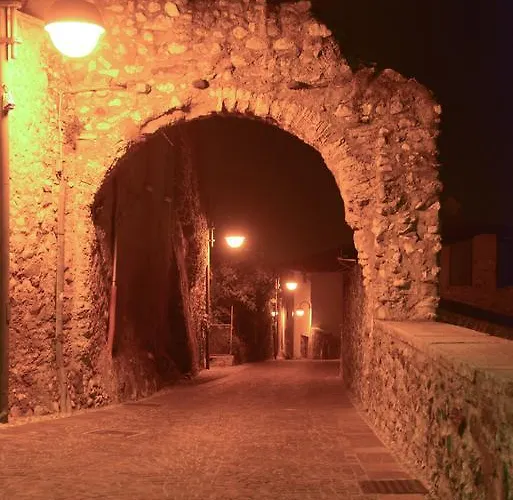 Borgo Dei Poeti Romantik 4* Manerba del Garda