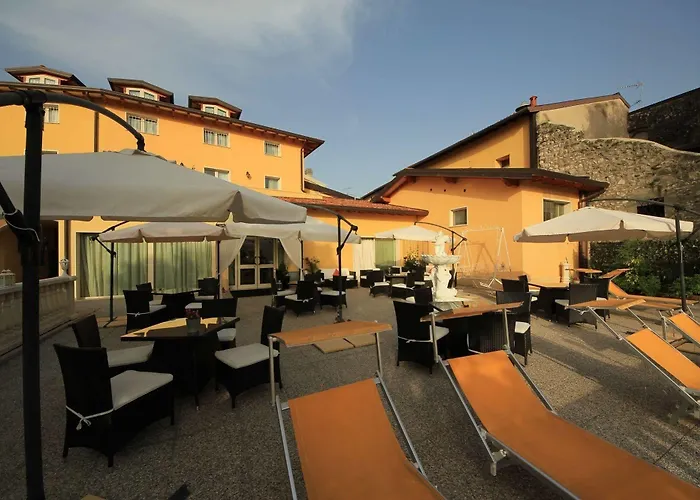 Borgo Dei Poeti Romantik 4*
