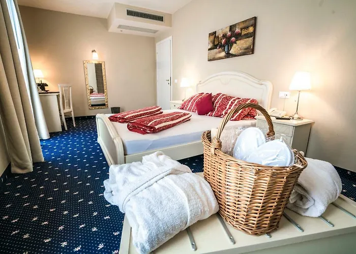 Borgo Dei Poeti Romantik Manerba del Garda