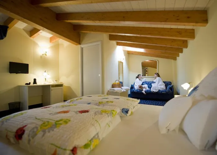 Borgo Dei Poeti Romantik Manerba del Garda